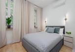 Location vacances Poznań - Klimatyzowane Apartamenty typu Studio Blisko Centrum i Starego Browaru by Noclegi Renters-1