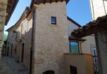 Location vacances  Province de l'Aquila - Castello di Fagnano -Albergo Diffuso & Spa-1