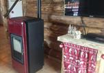 Location vacances Gerbépal - Chalet Authentique en Forêt, 6 Pers, Proche Gérardmer, Sentiers & Stations de Ski - Fr-1-589-378-4