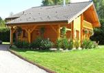 Location vacances Bellefontaine - Chalet haut de gamme avec sauna, terrasse et jardin près de la montagne vosgienne - Fr-1-589-185-2