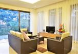 Location vacances Bandung - Chamomile Hill View Villa 6 Bedrooms With a Private Swimming Pool and a Movie Room-3