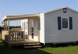 Location vacances Saint-Martin-de-Varreville - Mobil-home confortable avec terrasse - 4 pers. - Api-1-52-2116-1