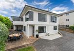 Location vacances  Best Western Caboose - Pataka Lookout Apartment-2