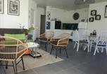 Location vacances Deux-Jumeaux - Jadis, l'école de Maisy, port et plage au bout de l'avenue-2