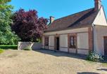 Location vacances  Eure-et-Loir - Charmante Maison Rénovée avec Jardin, Bbq et Loisirs à La Saucelle - Fr-1-581-13-3