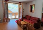 Location vacances Albiez-Montrond - Appartement spacieux et cosy, 300m des pistes et commerces, balcon sud, résidence Le Hameau des Aiguilles FR-1-618-17-1