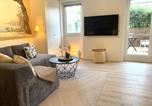 Location vacances  Gare de Straubing - Zentral mit überdachter Terrasse-2