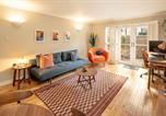 Location vacances Camberwell - Serene Garden Flat - Steps from Tower Bridge-1