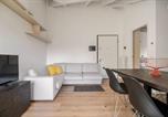 Location vacances  Monte San Giorgio - Modern Flat 2 near the Swiss Border in Viggi-3
