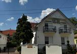Location vacances Hajdúszoboszló - Bazsarózsa Apartman-1