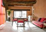 Location vacances Caumont-sur-Durance - Maison charmante avec terrasse et jardin à Noves-2