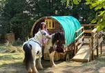 Location vacances Longhope - 2 Guests - Pet Friendly - Traditional Gypsy Vardo-1
