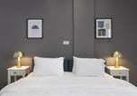Location vacances Athènes - Modern Renovated Apartment in Metaksourgio-2
