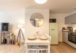 Location vacances Honfleur - Magical Rooftop Views Plein Centre historique 2 pers-3