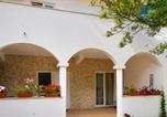 Location vacances  Paklenica - Lovely Apartment In Tribanj Sibuljina With House Sea View-1