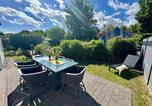 Location vacances Wustrow - Ferienhäuser Doppelhaushälfte Hahn-2