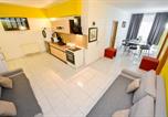 Location vacances  Musee du Village Bucarest - The Lincoln Suites - Central Shabbat Friendly Apartments-1