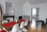 Location vacances Strasbourg - Les Serruriers - Appartement Spacieux avec Terrasse & Parking-1