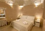 Location vacances  Province de Brindisi - Dimora Suite-3