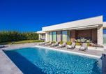 Location vacances Buje - Luxury Villa Miracle - wellness, pool, gym-2