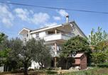 Location vacances Sveti Filip i Jakov - Apartments Akustik-1