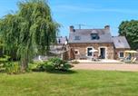 Location vacances Plage de Plouézec - Awesome Home In Plouha-1