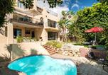 Location vacances Cape Town - Homely Sea Point 3bd Villa w Garden Pool Kaya Eden-1