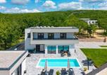 Location vacances Lac bleu - Villa Marieta: Your Luxurious Retreat in Makarska Hinterland-4