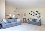 Location vacances Les Adrets-de-l'Estérel - 4 Bedroom Amazing Home In Fréjus-3