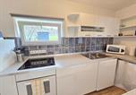 Location vacances Balatongyörök - No 109 Holiday house Beautiful View with pool-4