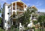 Location vacances Nin - Apartments Oasis-1