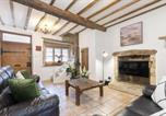 Location vacances Stroud - Charming 3-Bed Cottage in Central Stroud-4