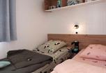Location vacances Plonéour-Lanvern - Mobil home avec terrasse pour 4 personnes - Api-1-52-997-4