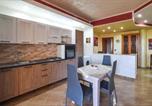 Location vacances  Province de Vibo-Valentia - Stunning Apartment In Limbadi With Wifi-3