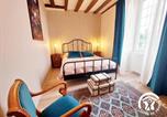 Hôtel Saulges - La porte cochère, 2 chambres jusqu'à 4 personnes-3
