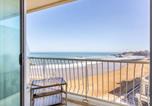 Location vacances  Pyrénées-Atlantiques - Appartement au cœur de Biarritz avec balcon vue mer - Fr-1-3-499-1