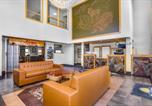 Hôtel Golden - Days Inn by Wyndham Golden-3