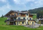 Location vacances Hollersbach im Pinzgau - 3 Bedroom Awesome Apartment In Hollersbach-1