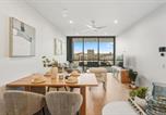 Location vacances Toowong - Modern 2br Apartment on Coronation Drive, Toowong-1