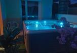 Location vacances  Cantal - Maison Petit Coin de Paradis-3