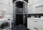 Location vacances Katowice - Bright & Modern Apartment with Balcony and Parking by Noclegi Renters-4