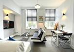 Location vacances Poole - Modern Family Apartment Free Parking and Gym by Beach-3