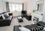 Location vacances Llanfair Pwllgwyngyll - 17 Ffordd Gwenllian-1