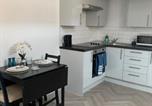 Location vacances Southend-on-Sea - Seaside Chic Loft Apartment in Leigh-on-Sea-2