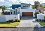 Location vacances Alexandra Headland - George8- The Ultimate, Family Beach House!-3