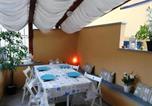 Location vacances  Province de La Spezia - Charming apartment in Monterosso al Mare with balcony-2