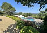 Location vacances Ramatuelle - Villa 4 chambres avec piscine privée dans la verdure - Fr-1-726-36-1