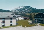 Location vacances  Haut lieu tectonique suisse Sardona - Apartment Bischofberger D22-2