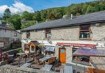 Hôtel Bridgend - The Gwaelod y Garth Inn-1