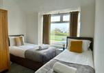 Location vacances  Gare de Swindon - Bridge End House, Work Stays Welcome, Free Parking-1
